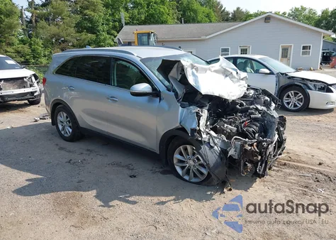 2016 Kia Sorento 2.4L Lx z USA, uszkodzony, nr VIN 5XYPGDA38GG041748